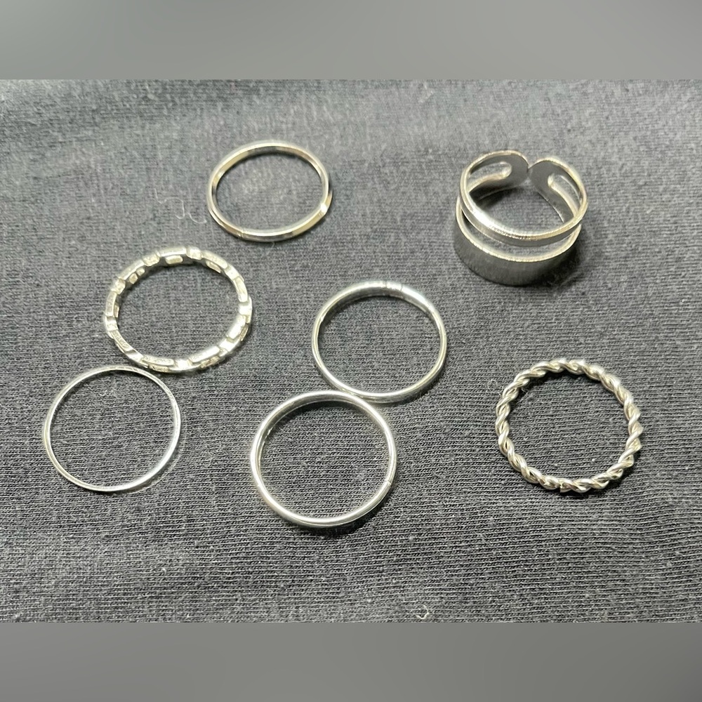 7 stackable rings - Picture 2 of 3